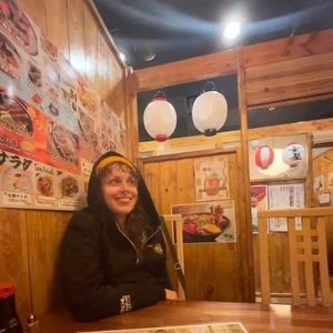 Meet your Posher, Roxanne